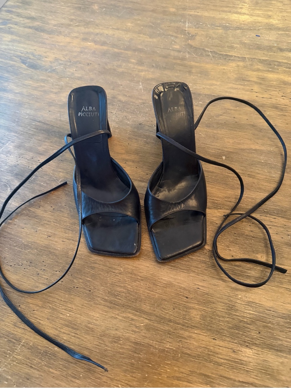 90s style Alba Piccuuti Black Lace-Up Square-Toe Heeled Sandals leather 39